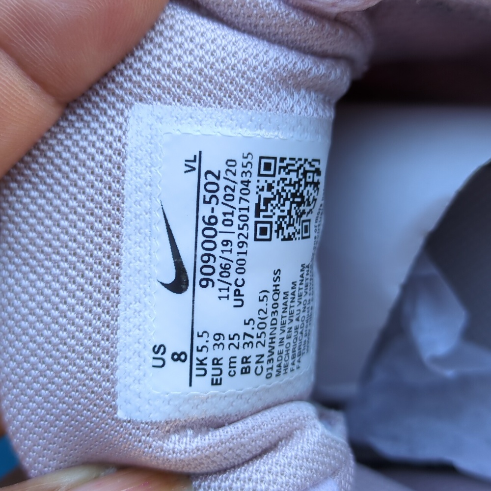 Nike Running shoes, Pink Color, Size 8 - Picture 8 of 8